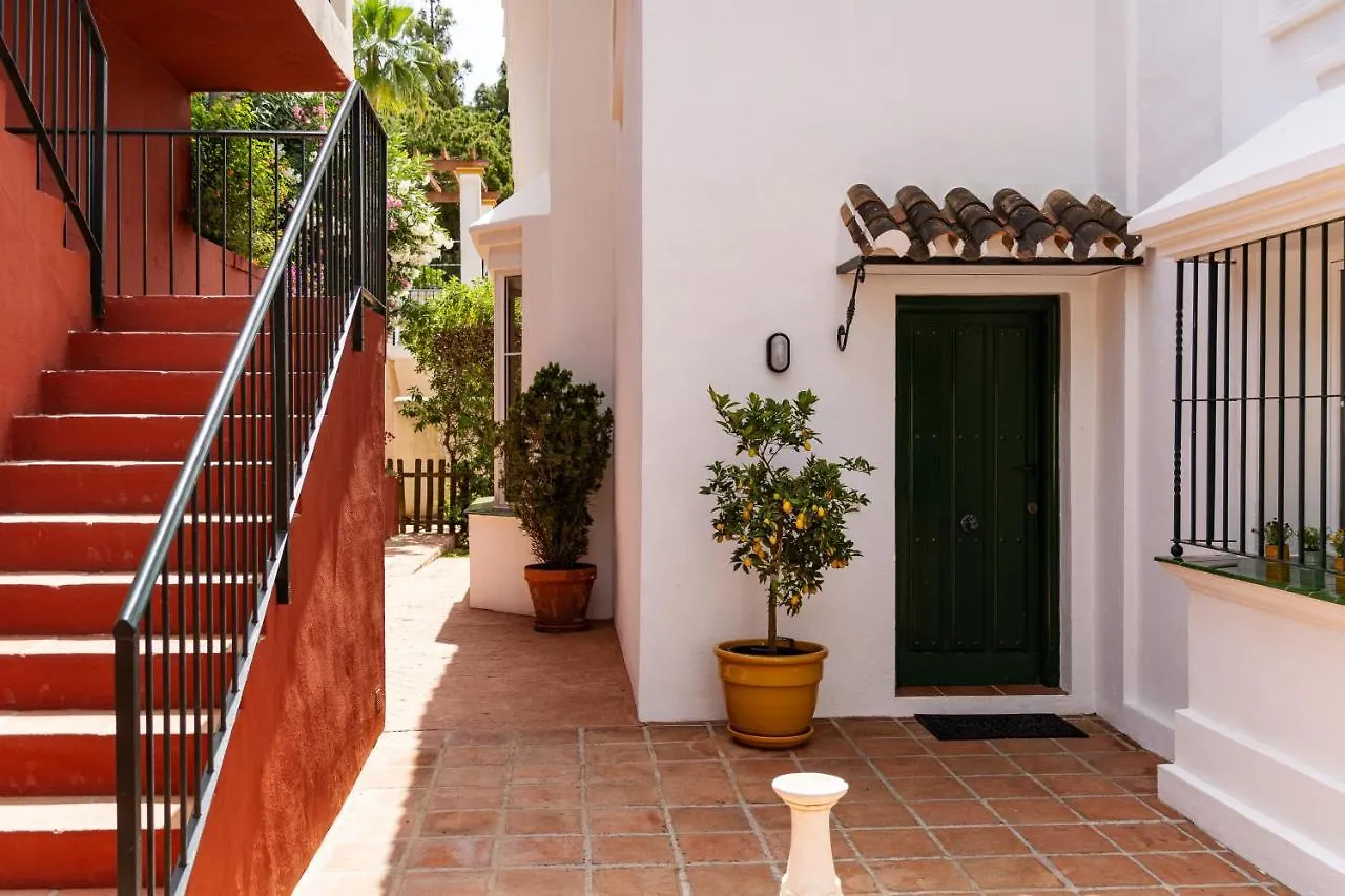 Villa Elisana Sitio de Calahonda 0*,
